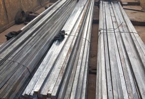 VUÔNG ĐẶC 25X25, 16X16 CƯA QUI CÁCH